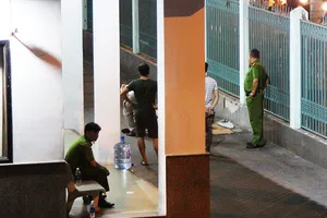 1 phụ nữ khuyết tật rơi lầu ở ký túc xá ĐH Công nghiệp