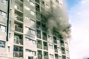 Cháy chung cư I-Home ở Gò Vấp, nhiều cư dân hoảng loạn