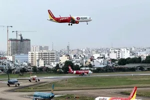 Tân Sơn Nhất thông báo sự cố mất điện khiến máy bay 'mù đường'