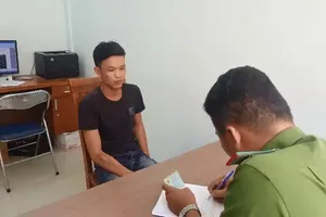 Quận 7: Bị bạn gái chê thất nghiệp, rút dao đâm chết người yêu