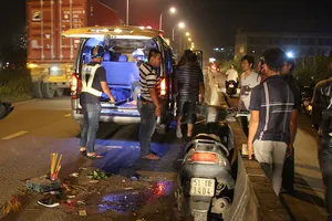 Xe đầu kéo cán chết người rồi bỏ chạy trên đường Võ Chí Công