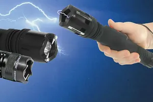 2 kẻ xăm trổ chích roi điện, cướp xe SH dưới dạ cầu Thủ Thiêm 