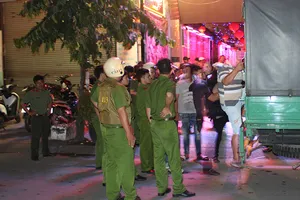 Nhân viên quán bar cùng khách phê ma túy ở quận 7