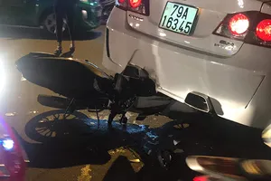 Tai nạn liên hoàn đường Trường Chinh gây kẹt xe