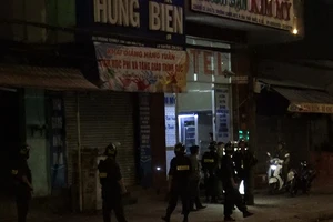 Nhóm xăm trổ xông vào khách sạn quận 12 chém gục 1 thanh niên