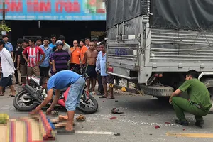 Tai nạn ô tô tải và xe máy ở Củ Chi, 2 thanh niên thương vong 