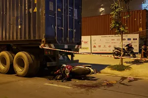 Liên tiếp tai nạn trên đường Phạm Văn Đồng, 3 người bị thương