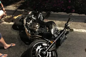 Xe mô tô tông đuôi container đang dừng, thanh niên tử vong