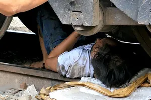 Bị tàu Bắc-Nam tông nhưng sống sót thần kỳ