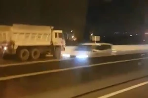 Xe ben chạy ngược chiều trên cao tốc TP.HCM – Long Thành 