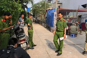 Nghi án chồng đâm chết vợ rồi tự sát