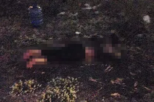 Đôi nam nữ bốc cháy như đuốc ở bãi đất, nghi là tự thiêu