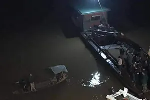 Hai thuyền viên đánh nhau, một người tử vong