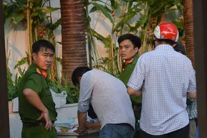 Quận 3: Gạch công trình rơi trúng đầu làm 1 phụ nữ tử vong