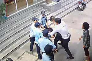 Đánh nhau ở bệnh viện 115, 2 bảo vệ phải uống phơi nhiễm