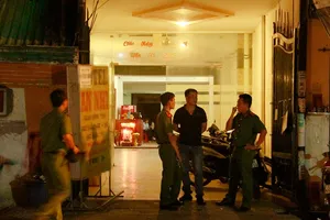 Đôi nam nữ gục chết trong khách sạn ở Bình Tân