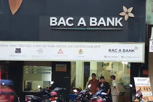 Nghi án dùng súng cướp ngân hàng ở Tân Phú