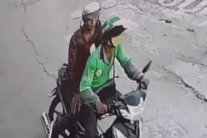 Cứa cổ tài xế Grab để cướp xe máy ở Thủ Đức
