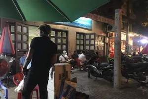 Nữ nhân viên nghi bị giết ở cửa hàng trước ga Sài Gòn