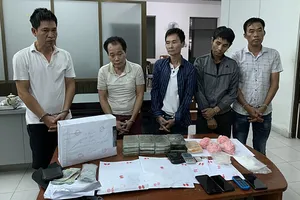 GĐ Công an TP.HCM khen chuyên án triệt phá ma túy ở quận 12