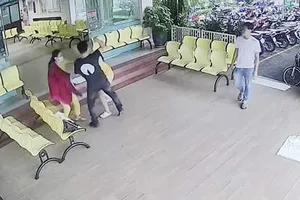 Tài xế xe ôm công nghệ hành hung phụ nữ ở bệnh viện phụ sản