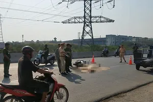 Đi tặng quà tết ở Bình Tân, 1 phụ nữ bị xe cán tử vong