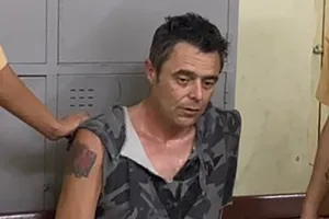 Du khách cầm dao đi cướp tiền ở trung tâm TP.HCM