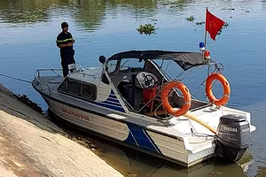 2 vợ chồng nhảy xuống kênh Tàu Hủ