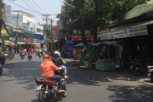 1 phụ nữ quật ngã tên cướp giật ở TP.HCM