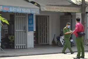 3 căn nhà bị tạt sơn ở Bình Chánh