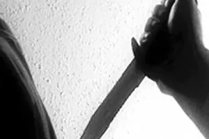 Đánh bài sau cuộc nhậu, 1 người bị đâm chết