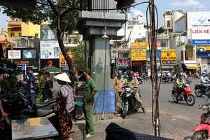 Án mạng trước 1 quán cơm ở TP.HCM, 1 người chết