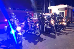 363 quận Tân Phú ra quân trấn áp tội phạm mùa COVID-19