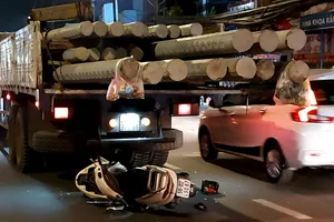 Người đàn ông bất tỉnh được tài xế xe ôm công nghệ cứu