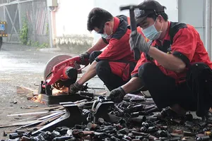 Công an TP.HCM tiêu hủy hàng ngàn vũ khí, vật liệu nổ