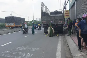 Tông thẳng vào đuôi xe tải, thanh niên tử nạn