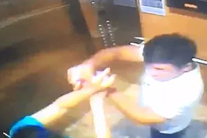 Vụ xịt cồn khi nhắc đeo khẩu trang: Người đàn ông là phi công