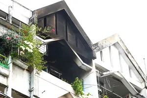 Cháy lớn ở Chung cư Vườn Lài, cả trăm cư dân hoảng loạn
