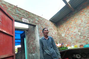 Một số người dân Quảng Ngãi săn lùng ‘ngói nát’ lợp nhà