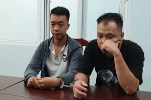 11 người phê ma túy trong chung cư ở quận 8