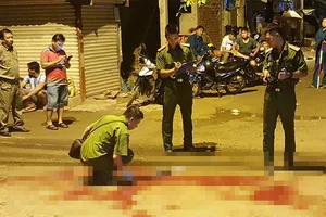 Mâu thuẫn nợ nần, đâm chết bạn tình đồng tính