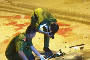 Bảo vệ dân phố ở quận 12 bị giang hồ chém trọng thương