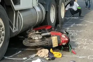 Container cán chết người đàn ông ở nút giao ‘tử thần’ An Sương