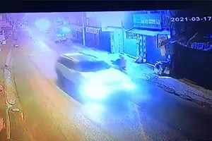 Công an truy tìm xe ô tô bỏ chạy sau tai nạn chết người