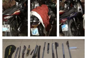 Công an Tân Phú vây bắt nhóm thiếu niên hỗn chiến giữa đường