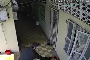 Quận 8: Cháu họ vay tiền, nhà người bà con bị tạt sơn