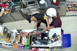 1 cửa hàng tiện lợi quận Tân Phú bị cướp 