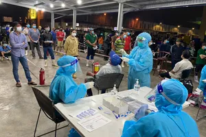 Có giấy xét nghiệm COVID mới được vào Chợ Bình Điền