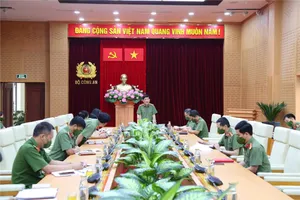 Bộ Công an chỉ đạo việc khẩn trương tiêm vaccine cho lực lượng tuyến đầu TP.HCM