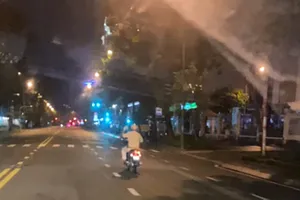 Bị khó thở, tay chân run rẩy người đàn ông vào chốt cầu cứu CSGT